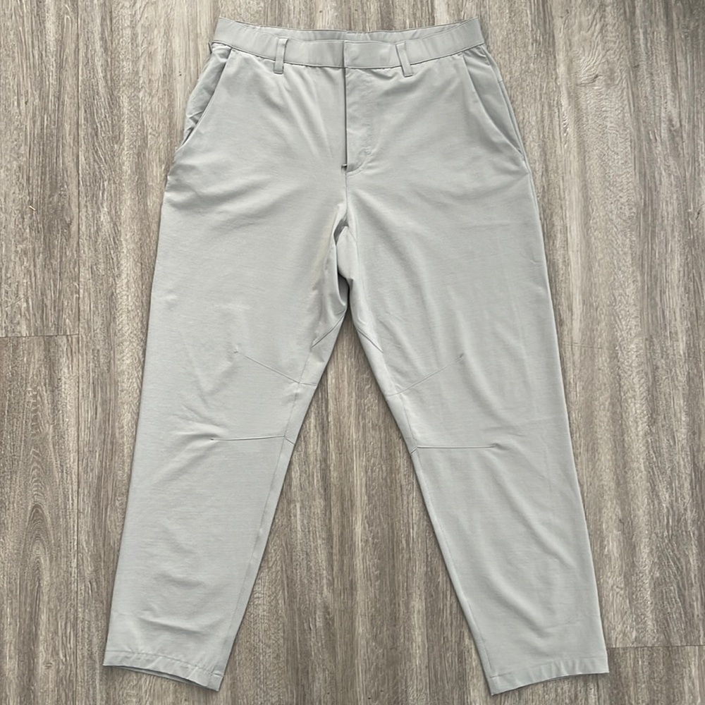 Fabletics Tech Pant - Only Pant (Modern Slim Fit) - Size S